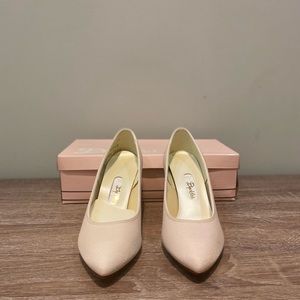 Dyeables Woman Pink Heeled Shoes